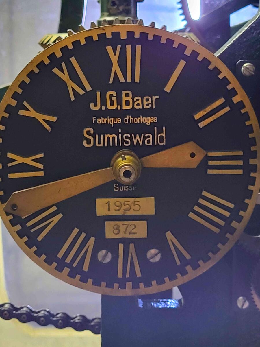 Cadran de réglage J.G. Baer Sumiswald 1955, horloge du Temple St-Etienne de Moudon